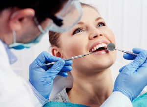 Czym zajmuje się stomatologia estetyczna?